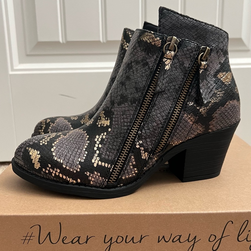 MUK LUKS Women's Yellowstone Yardley Boots - Picture 9 of 14